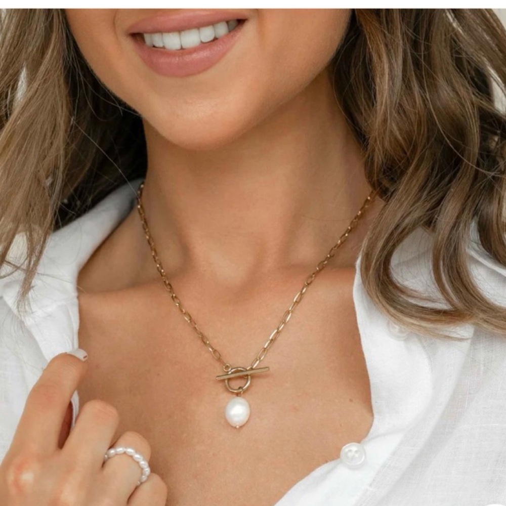 Gold Pearl Necklace